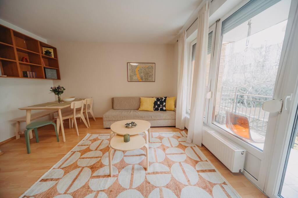 Orangehomes One Bedroom Art Apartment Budapesta Exterior foto